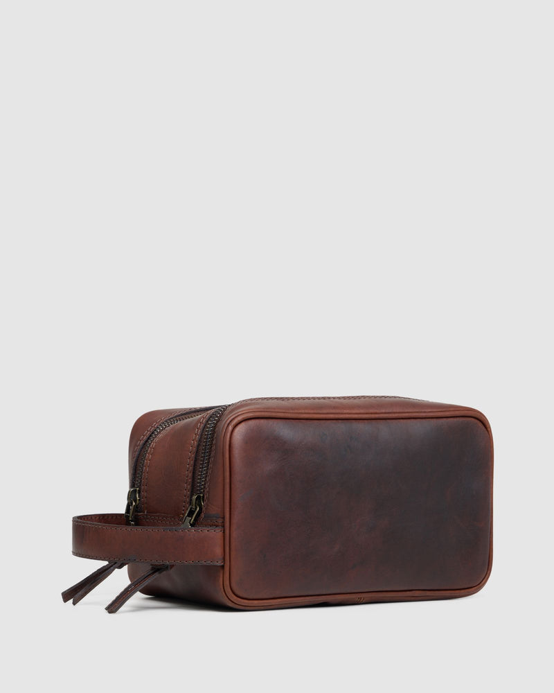 Traveller Leather Wash Bag MENS ACCESSORIES