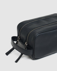 Traveller Leather Wash Bag MENS ACCESSORIES