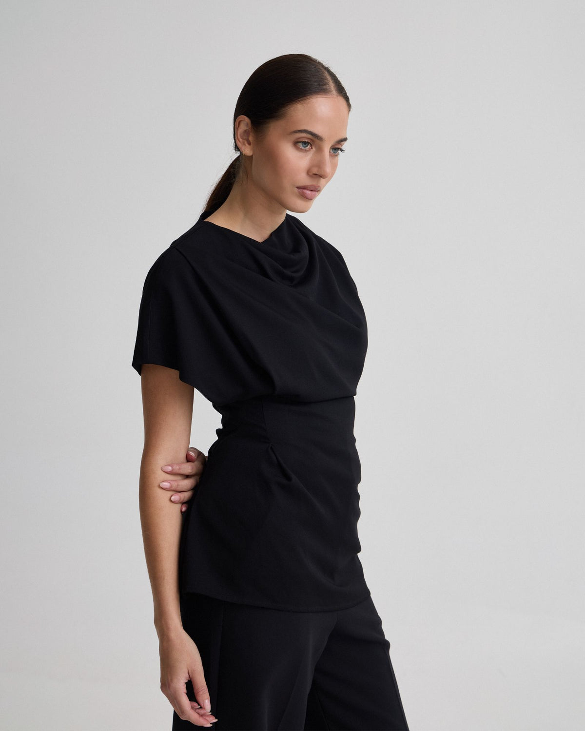 LILY STRETCH STRUCTURED TOP WOMENS TOPS