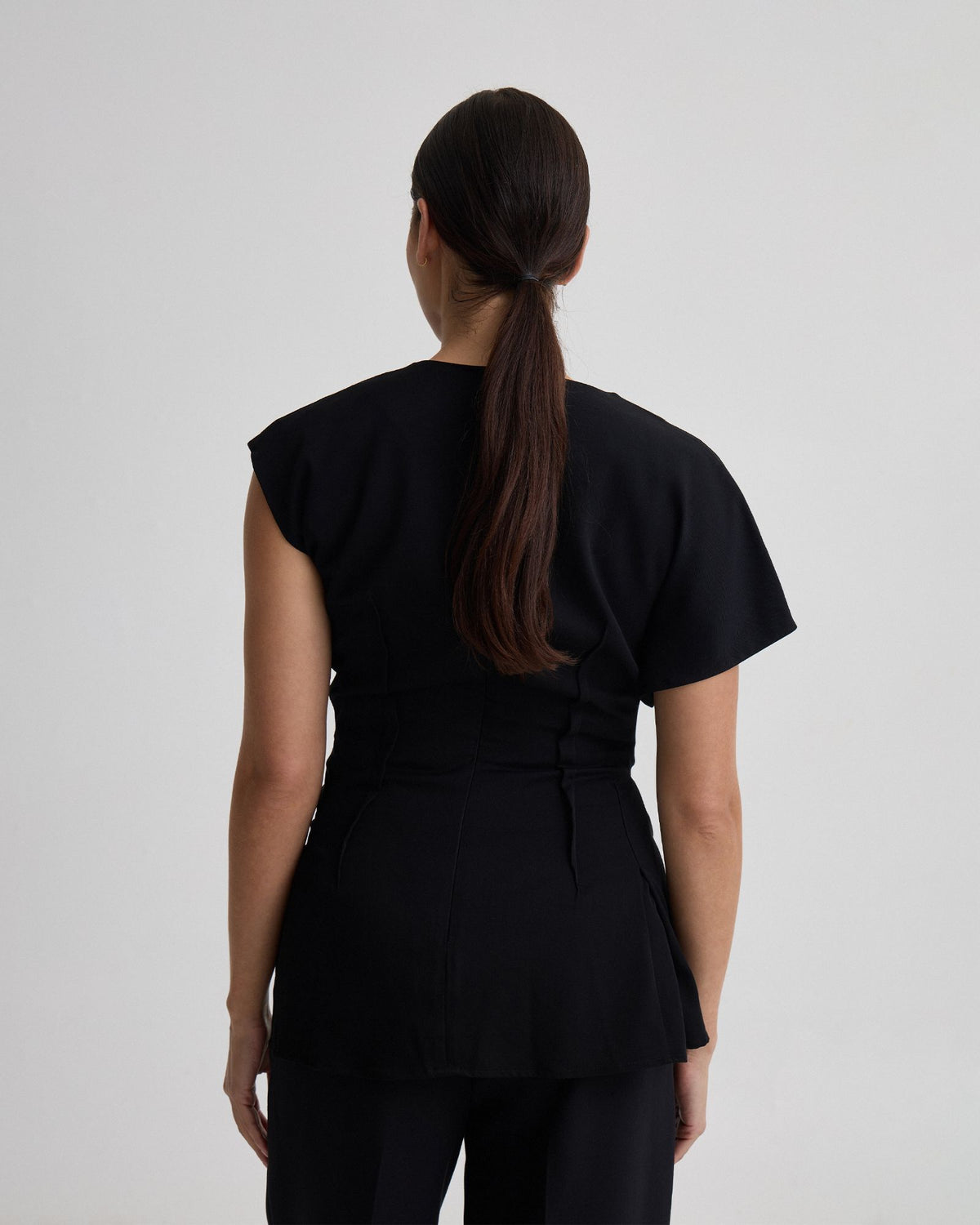 LILY STRETCH STRUCTURED TOP WOMENS TOPS