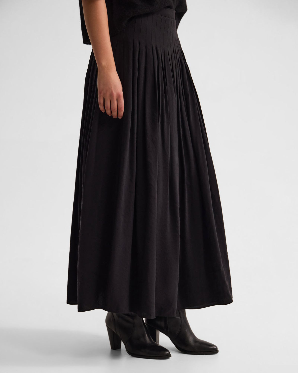 Lauren Pleated Skirt WOMENS DRESSES
