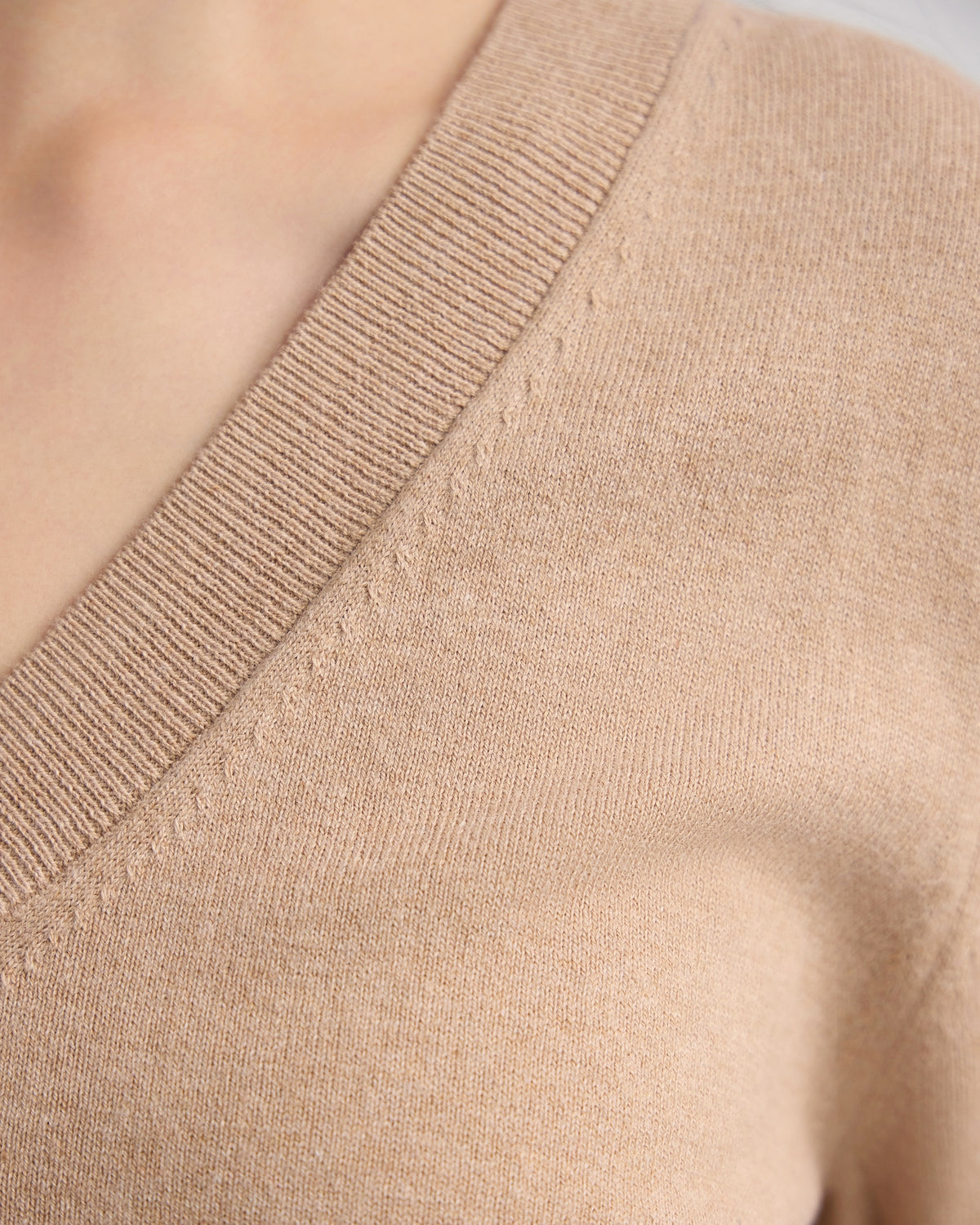 Charlotte Cashmere Blend V-Neck WOMENS KNITWEAR