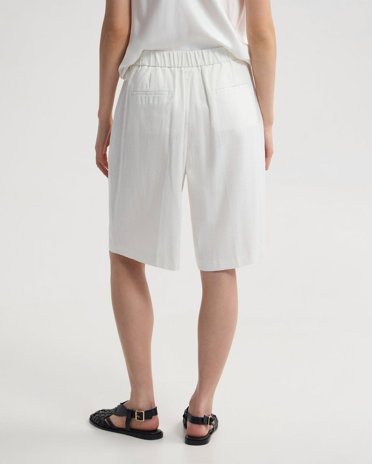 Tyra Linen Blend Short