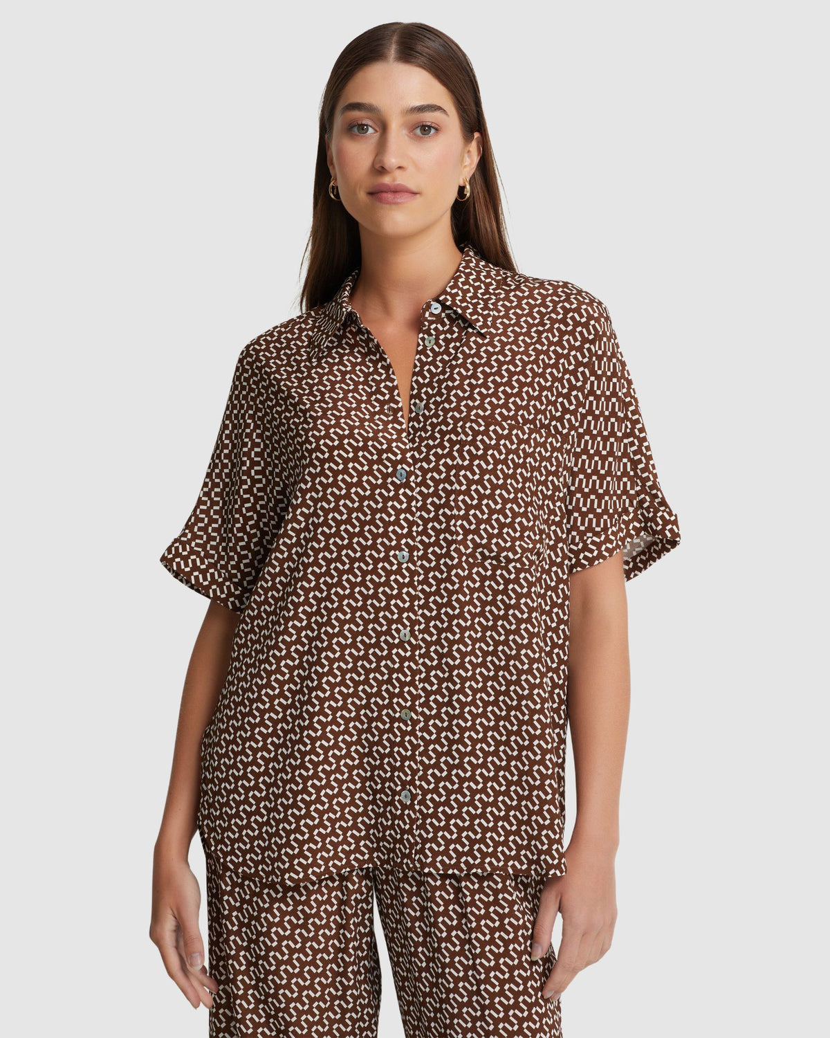 JASMINE ZIGZAG SHORT SLEEVE SHIRT WOMENS SHIRTS