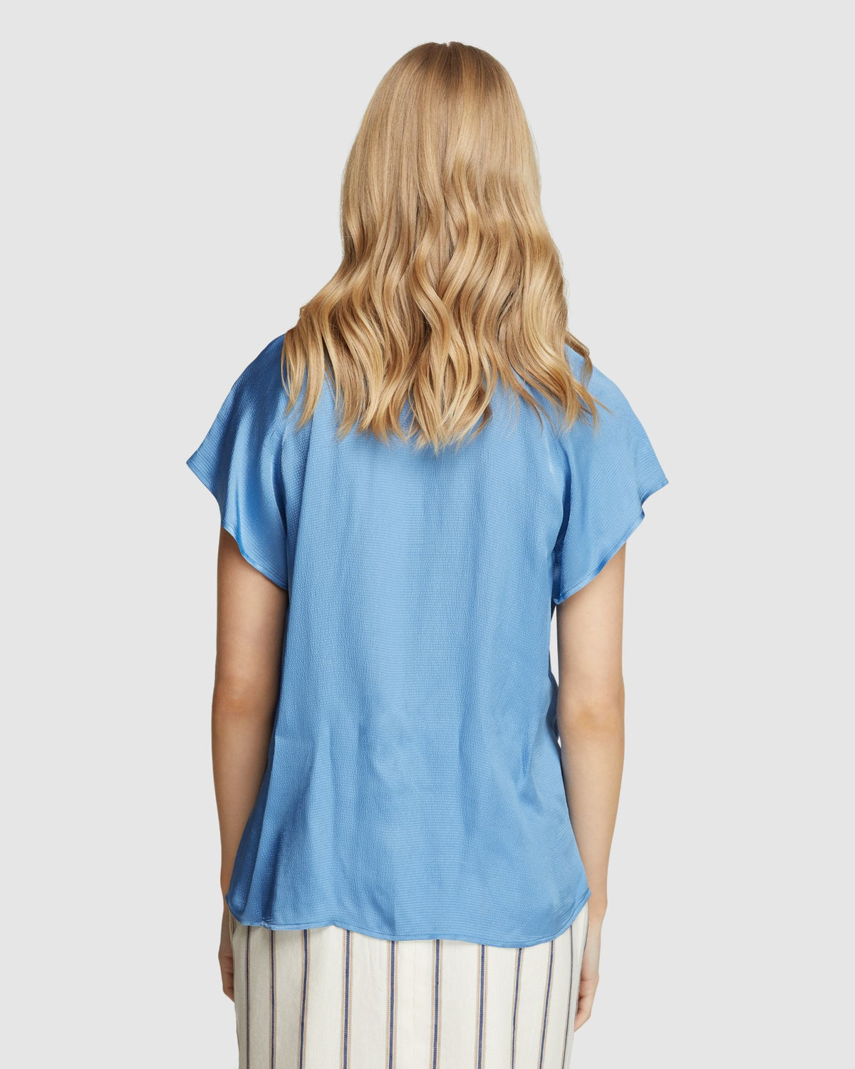 ARIELA HIGH COLLAR BLOUSE