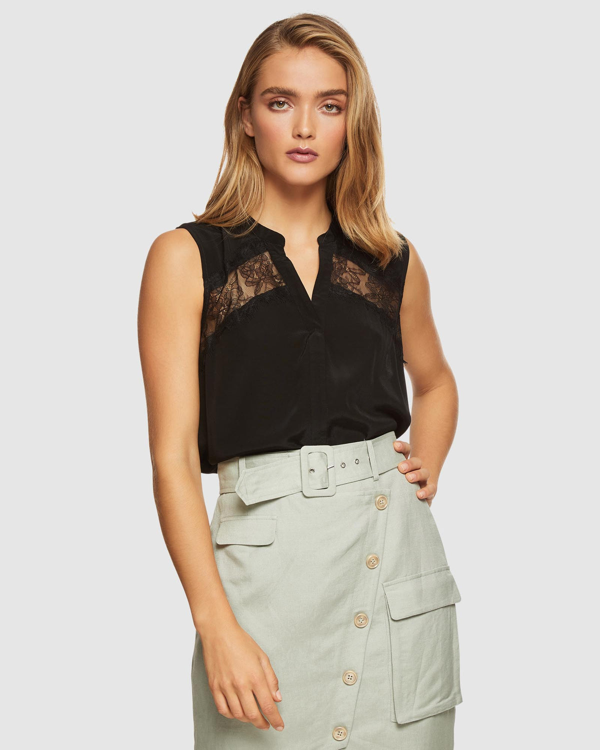 SOFIA LACE INSERT SLEEVELESS SHIRT