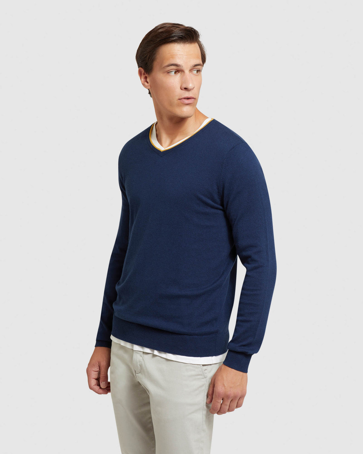 PERRY TIPPING V-NECK CASHMERE BLEND – Oxford Shop